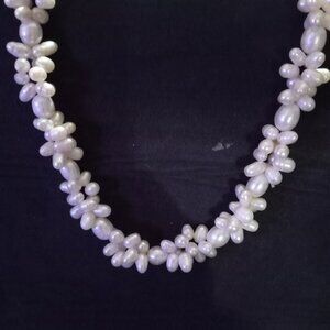 Elegant freshwater pearl necklace
